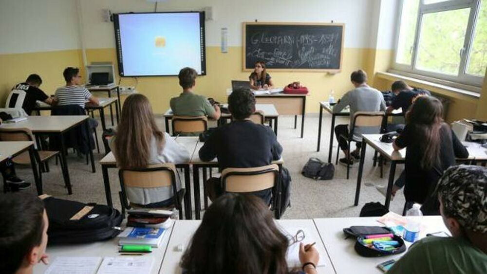 Tra marketing e certificazioni H, cosa vuol dire insegnare oggi in una scuola italiana?